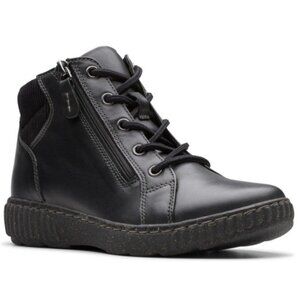 Clarks Womens Caroline Park Flat Heel Chelsea Boots